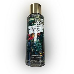 Victoria’s Secret Midnight Petals fragrance Mist